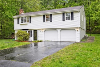 81 Upton St, Grafton, MA 01519