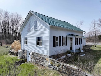 1011 Vermont Route 125, Cornwall, VT 05753
