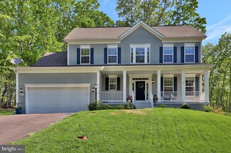 1033 W Masters Dr, Cross Junction, VA 22625
