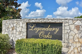 135 Lawrence Marshall Dr, Hempstead, TX 77445