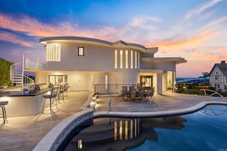 7215 El Fuerte St, Carlsbad, CA 92009