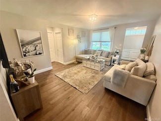 38 Glen Keith Rd Unit 38, Glen Cove, NY 11542