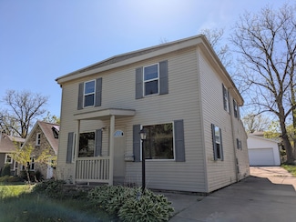 1916 Baird St, Madison, WI 53713
