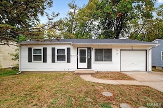 12321 Santa Maria Dr, Saint Louis, MO 63138