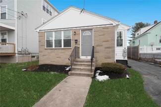 15 Hazael St, Providence, RI 02908
