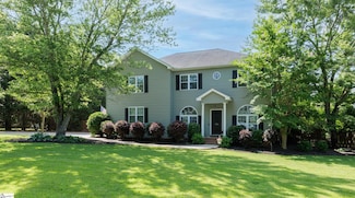 902 Lamp Light Dr, Greer, SC 29650
