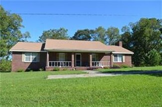1050 Martin Luther King Blvd N, Union Springs, AL 36089