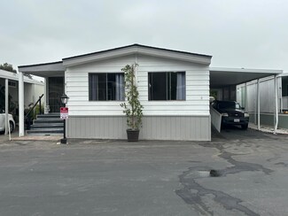 8 Katy Ln Unit 8, Mission Hills, CA 91345