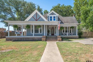 516 E College St, Athens, TX 75751