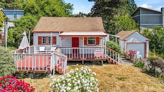 1206 Charlotte Ave W, Bremerton, WA 98312