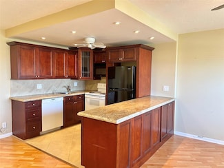 466 Grantham E, Deerfield Beach, FL 33442