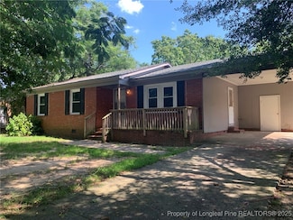 6561 Stillwater Dr, Fayetteville, NC 28304