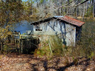565 Pansy Dr, Chocowinity, NC 27814
