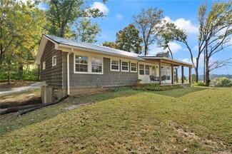 322 Woodside Dr, Depauw, IN 47115