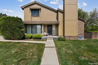 1696 S Hill Blvd Unit 46, Bloomfield Hills, MI 48304