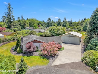 40116 Riverview Terrace Ln, Astoria, OR 97103