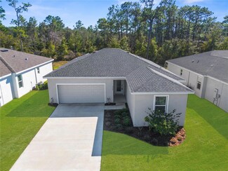9062 Wade St, Weeki Wachee, FL 34613