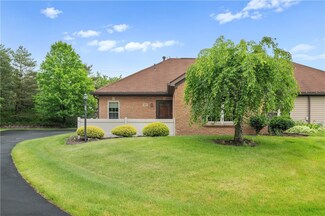 22 Ashford Dr, Cranberry Township, PA 16066