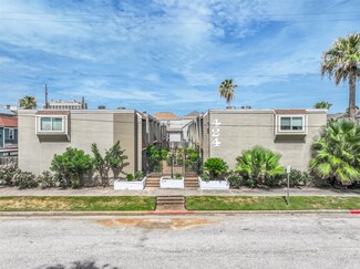 424 15th St Unit 113, Galveston, TX 77550