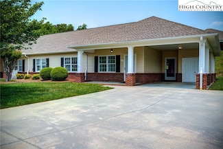 131 Brook Hill Ct Unit 11B, Elkin, NC 28621