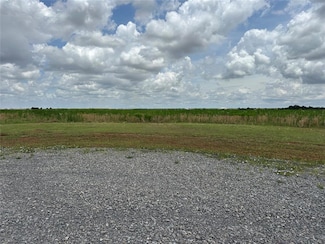 30625 White Horse Ln, Cashion, OK 73016