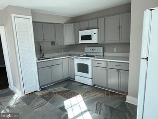 228 Chambersburg St Unit 2, Gettysburg, PA 17325