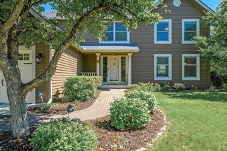 3430 Olive Ln N, Plymouth, MN 55447