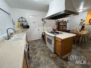 1551 W 3rd St, Santa Rosa, CA 95401