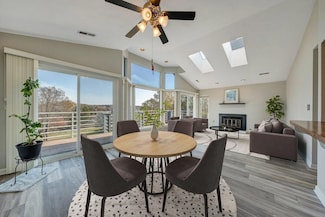 114 Waterside Cir Unit B-9, Moneta, VA 24121