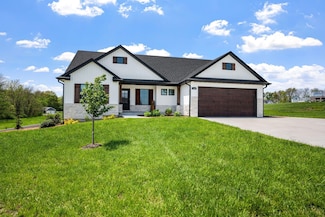 17382 Emily Ct, Boonville, MO 65233
