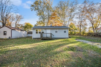 1360 Whitney Ave, Benton Harbor, MI 49022