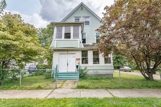 15 Clayton St, Springfield, MA 01107