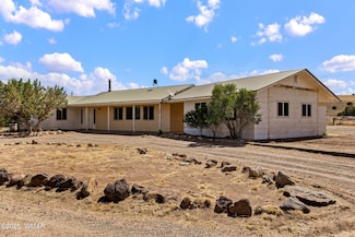 1720 E Becker Lane Loop, Springerville, AZ 85938