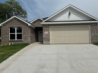 1311 Wright St, Greenville, TX 75401