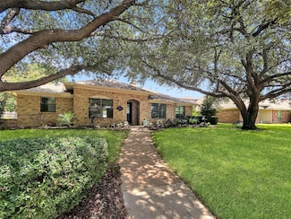 2312 Bush Cir, Carrollton, TX 75007