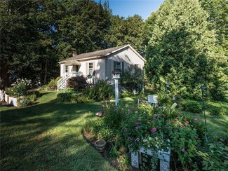35 Union St, South Berwick, ME 03908