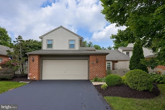 29 Cambridge Dr, Hershey, PA 17033