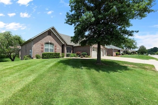 2206 Derbyshire Ln, Cape Girardeau, MO 63701