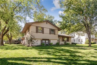4000 45th St, Des Moines, IA 50310