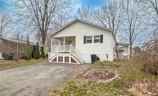 355 Aspen Dr, Utica, NY 13502