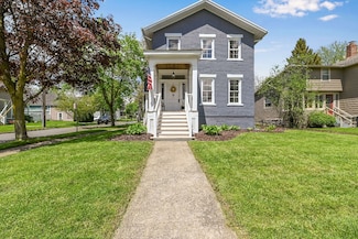 194 Gibson St, Canandaigua, NY 14424