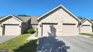 87 Keswick Dr, Mechanicsburg, PA 17050