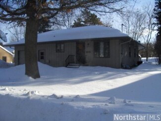 515 515 3rd St, Mora, MN 55051