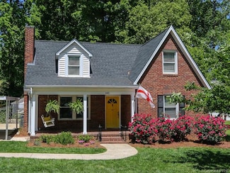 641 Vinewood Place, Charlotte, NC 28205
