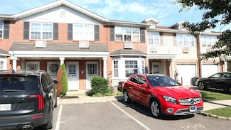 82109 Country Pointe Cir, Queens Village, NY 11427
