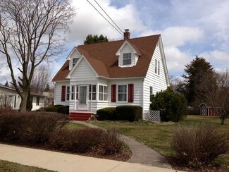 86 E Jackson St, Oswego, IL 60543