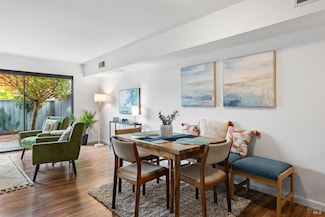 105 Elbridge Ave Unit E, Cloverdale, CA 95425