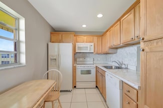 2515 NE 1st Ct, Boynton Beach, FL 33435