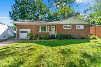105 Chadwick Ln, Youngstown, OH 44515