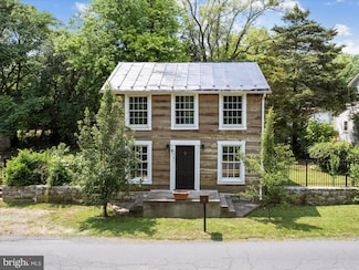 7405 Queen St, Kearneysville, WV 25430